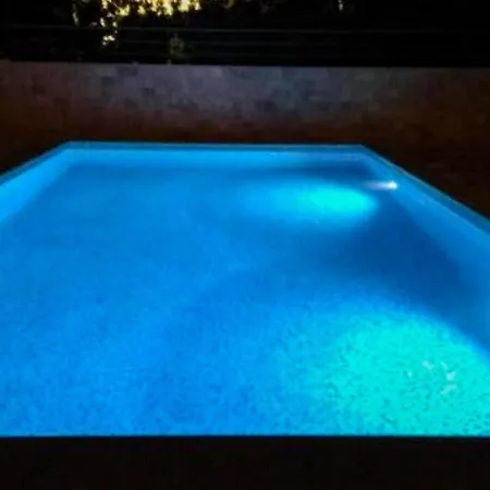Apartment Charming In With Pool