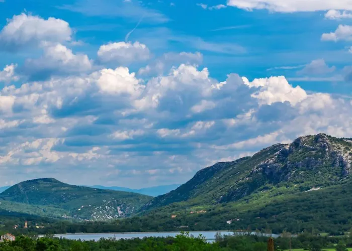 Charming In With Pool * Makarska