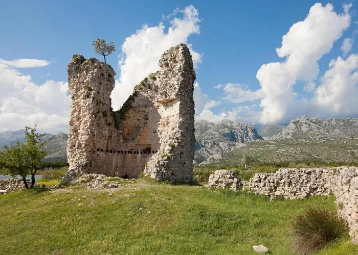 Appartement Charming In With Pool *