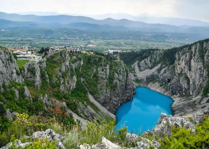 Charming In With Pool